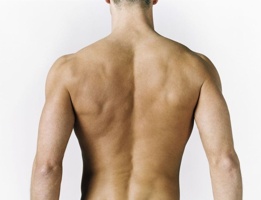 inflamación dos músculos das costas como causa de dor entre os omóplatos