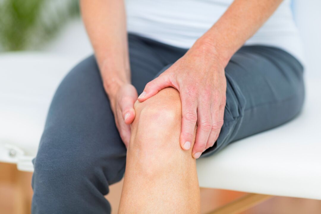 Moitas persoas experimentan dor nas articulacións dos brazos e das pernas